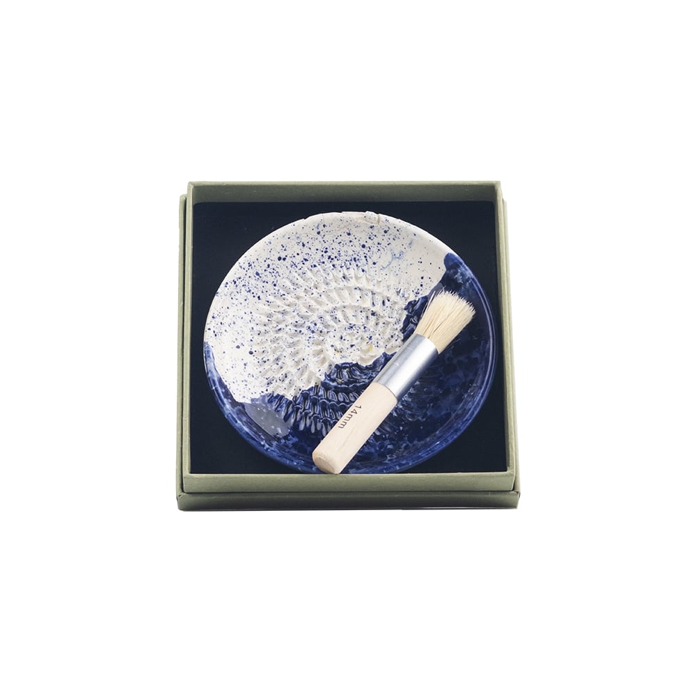 Wave Ceramic Garlic Grater & Brush Set