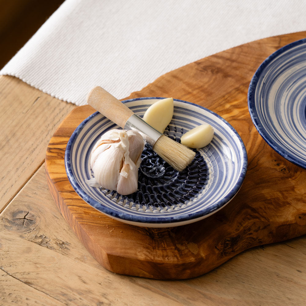Ripple Ceramic Garlic Grater & Brush Set